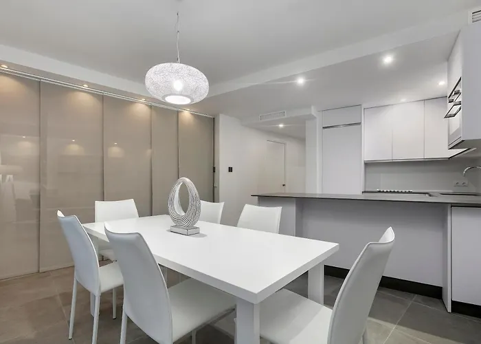 Luna Марбелья